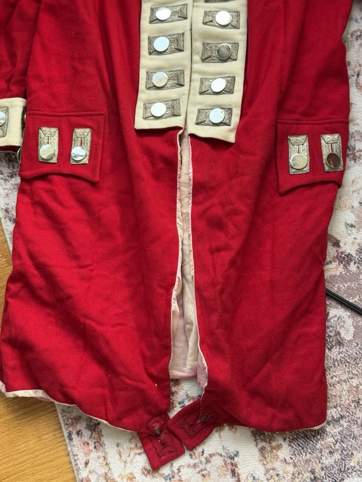 Men's 1775-1799 American Revolution British Officer War Red Jacket - Image 4 of 4