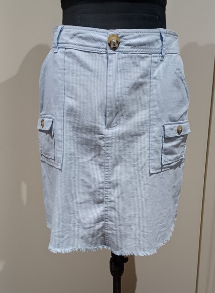 Mossimo Summer/Spring Skirt 14, Light Blue Striped Short Cargo Style
