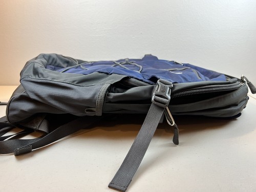 The North Face Borealis Backpack - Blue/Grey - EXCELLENT - Picture 4 of 21