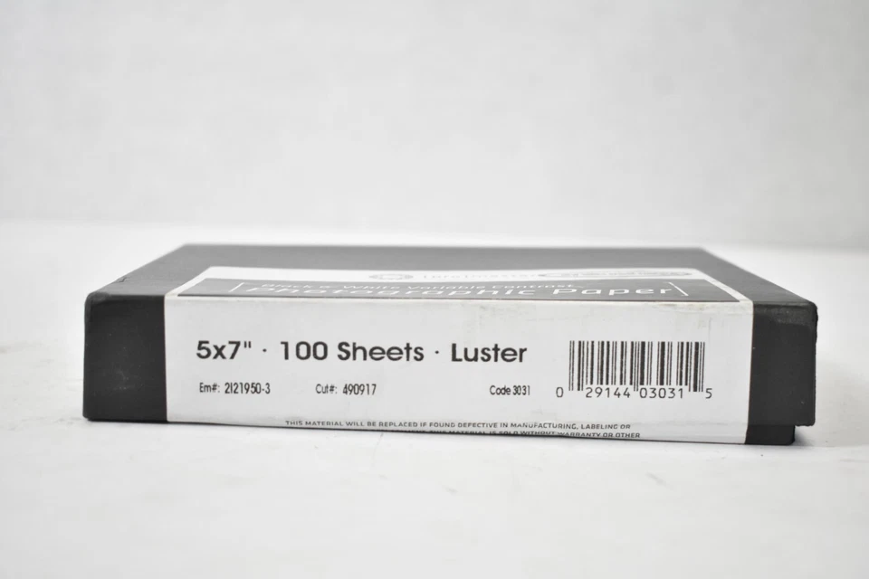 Papel fotográfico ProMaster blanco y negro contraste variable 100 hojas 5" x 7" Foto 3 de 4