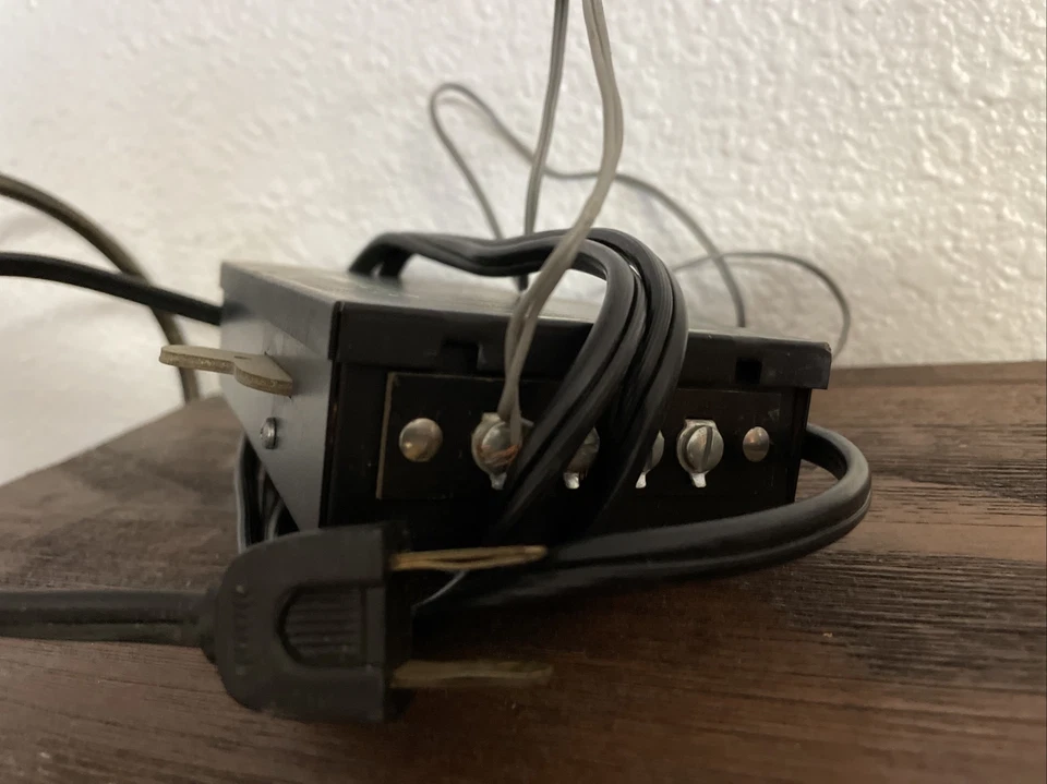 REVELL MICROTRAIN POWER PACK MODEL 6700 HOBBY TRANSFORMER Good Working C5 - Image 3 of 4