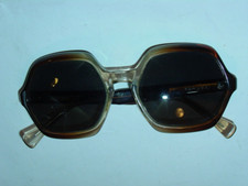 SUNGLASSES VINTAGE 1980's RETRO NEW WAVE SUMMER TIME GROOVE -Plastic Frame B-3