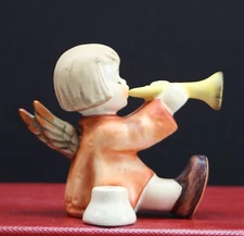 Goebel M.I.  Hummel figurine # 1/40/0 "Angel, with Trumpet Candleholder" TMK5