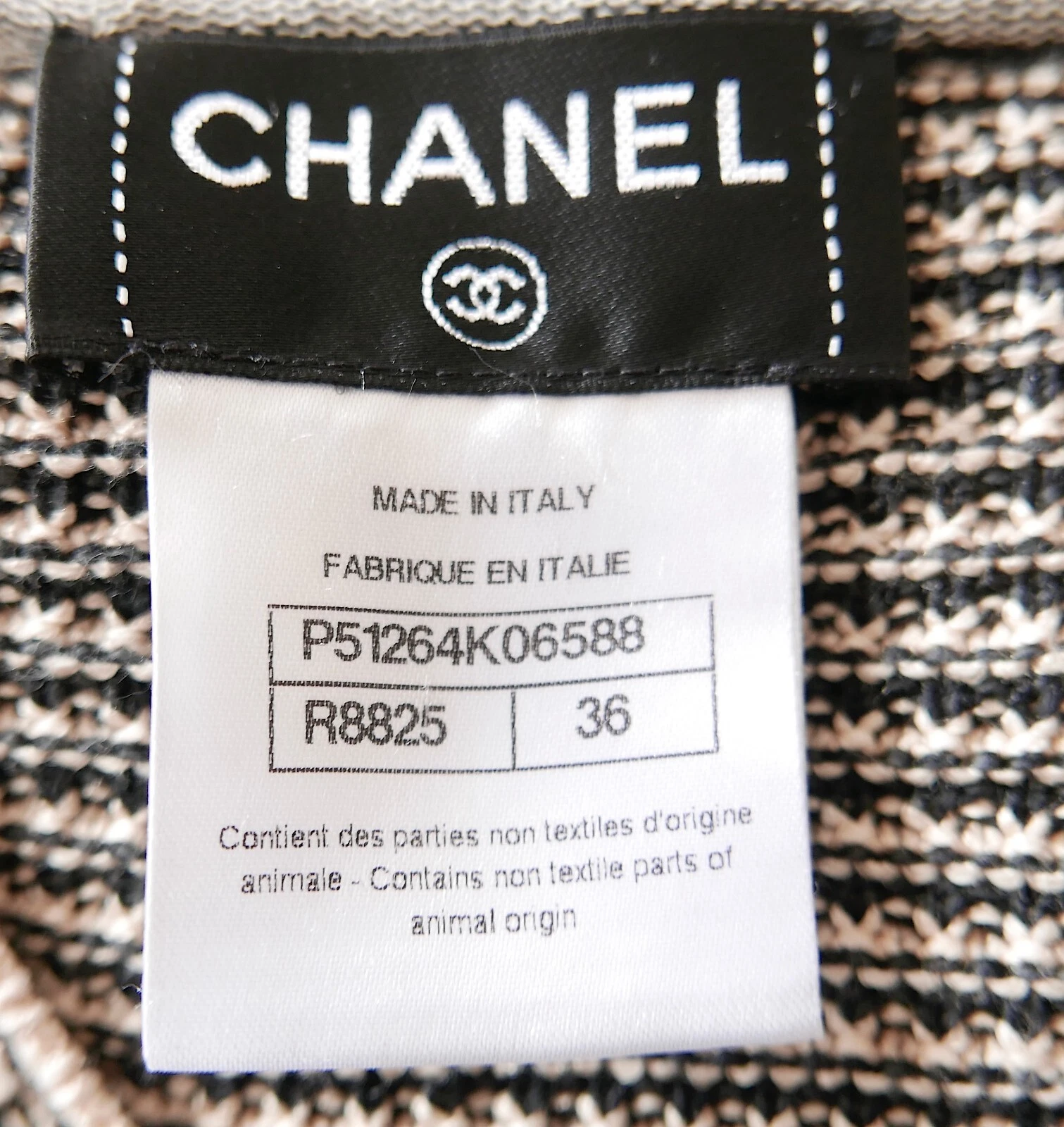 Giacca boxy Chanel Resort 2015 misto carta cotone a righe in maglia con bottoni glitter