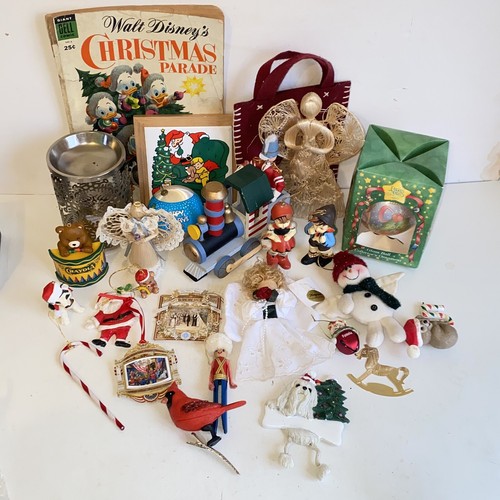 Grandma's Christmas Junk Drawer Lot Vintage to Modern Ornaments Decor Misc - Picture 9 of 10