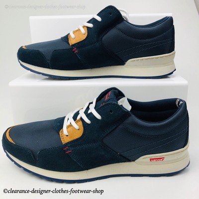 levis runner