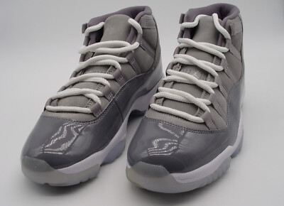 NIKE Cool Grey / Größe 42 / neu