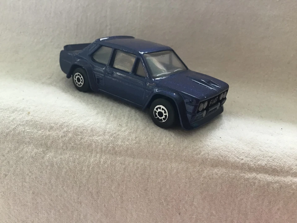 MATCHBOX EDICIÓN BÚLGARA SUPERRÁPIDA FIAT ABARTH - AZUL OSCURO METÁLICO Foto 2 de 4