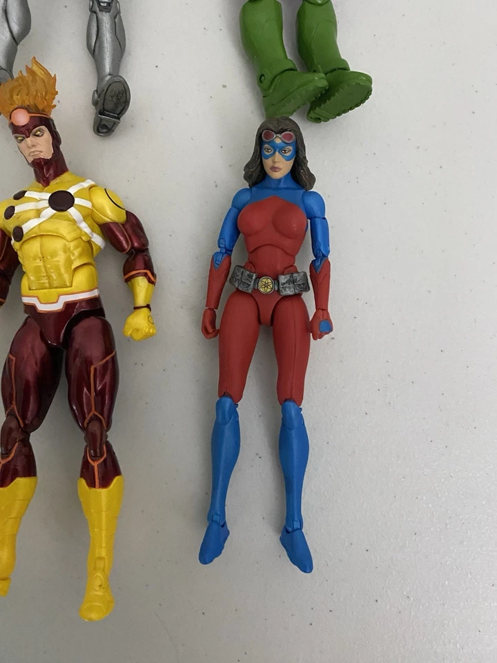 Lote de 4 figuras de acción DC Collectibles Icons 2016 Foto 3 de 4