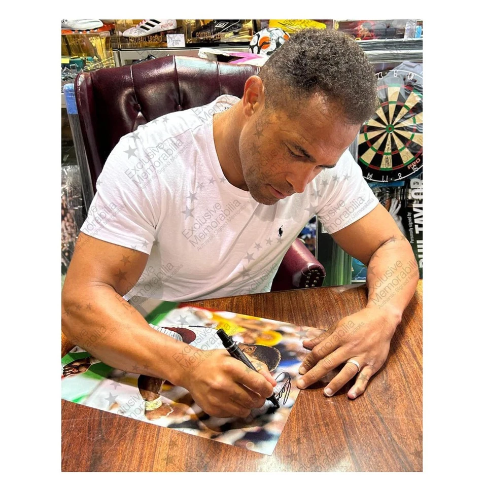 Foto de rugby de Inglaterra firmada por Jason Robinson: celebración de la Copa del Mundo. Marco Deluxe Foto 4 de 4