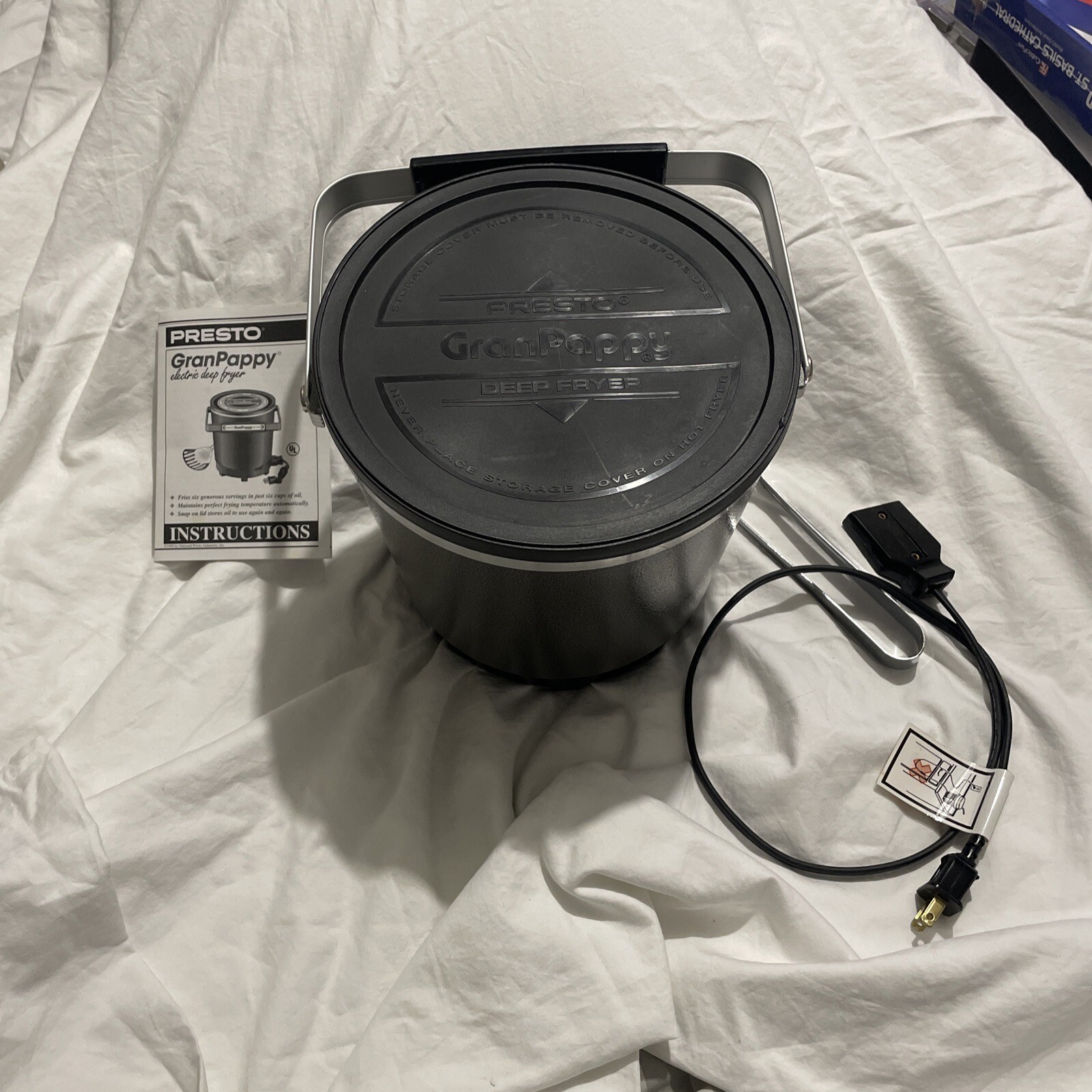 Vintage Presto GranPappy Electric Deep Fryer 6 cup 1500 W 1995 05410