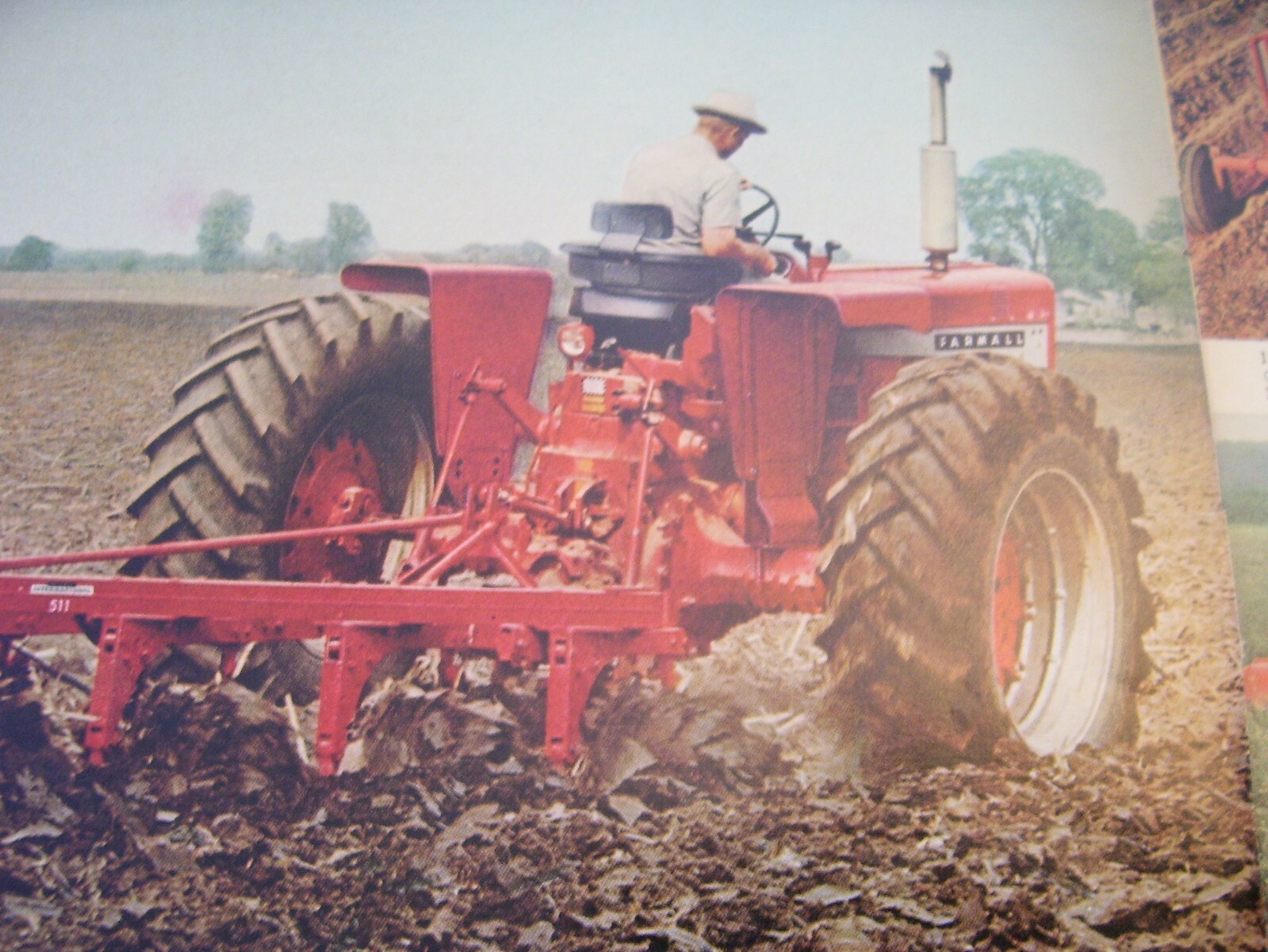VINTAGE FARMALL INTERNATIONAL ADVERTISING 504 606 806 706 TRACTORS