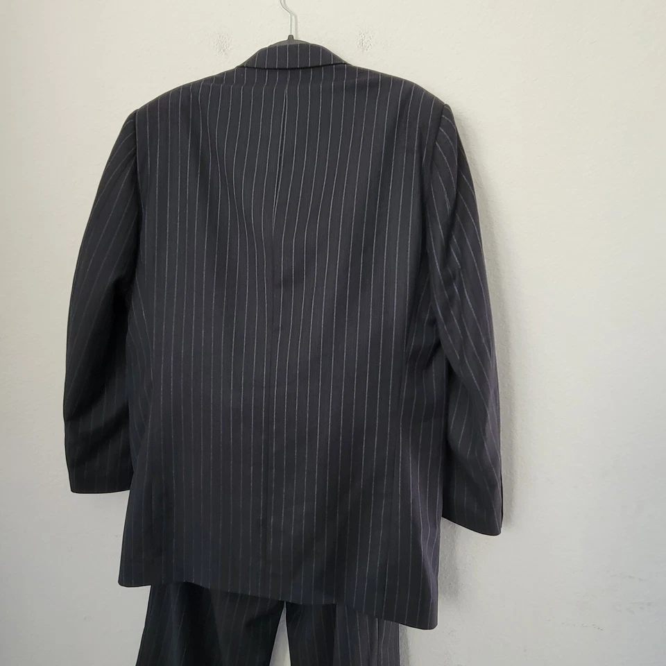 Giorgio Fiorelli Uomo Super 120's 3-pc Suit Navy Blue Stripe Sz 42 36x29 - Image 2 of 4