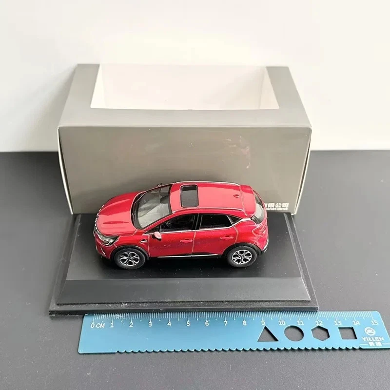 1:43 Renaults CAPTUR SUV Alloy Car Model Diecast Metal Off-road Vehicle Car  - Image 2 of 4
