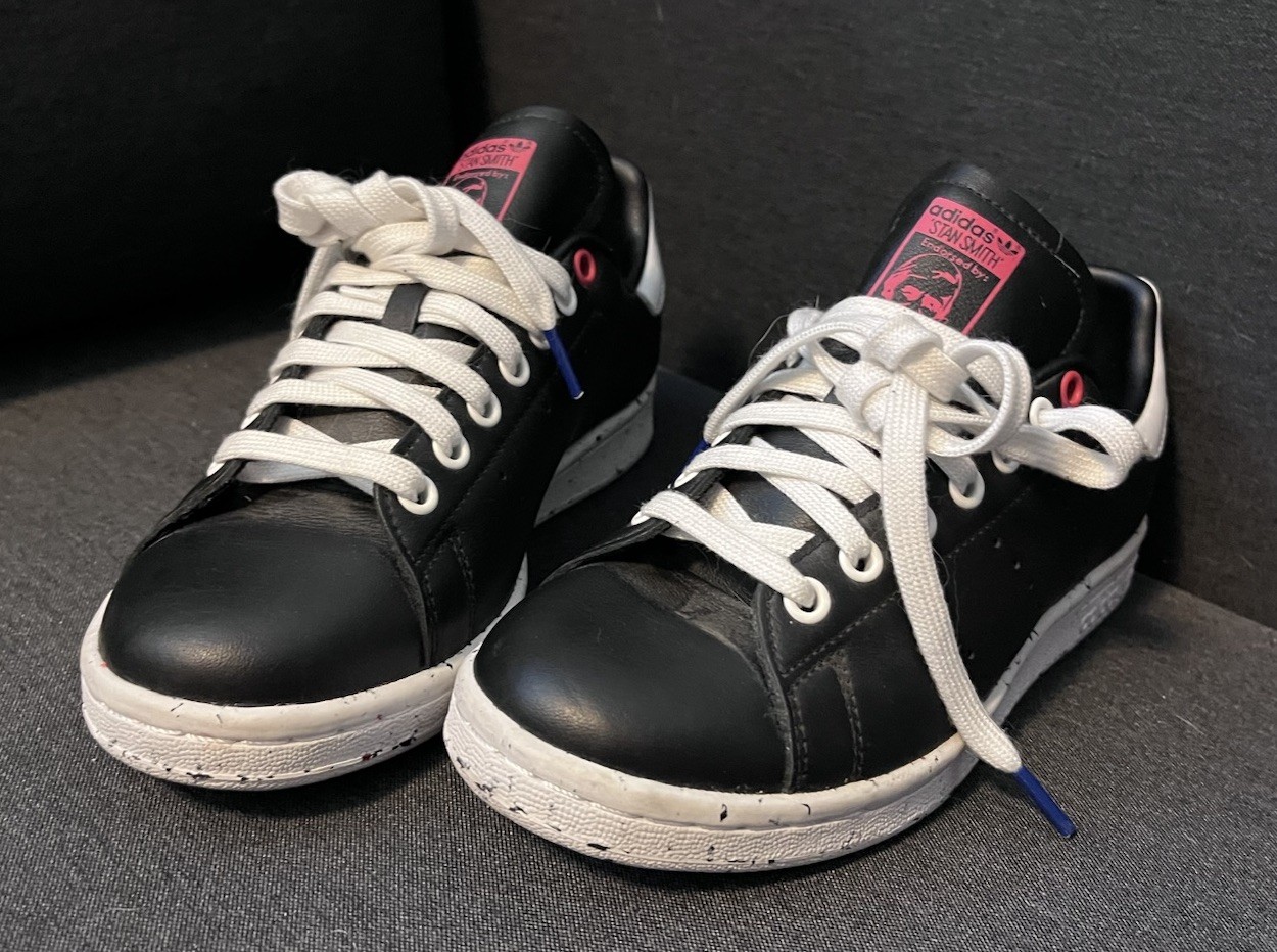 adidas Stan Smith FW2226 Women's Black White Pink Black Red Speckled Sneakers thumbnail 2