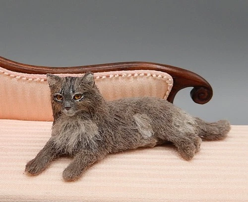 Vintage OOAK Liz McInnis Grey Himalayan Cat Artisan Dollhouse Miniature 1:12