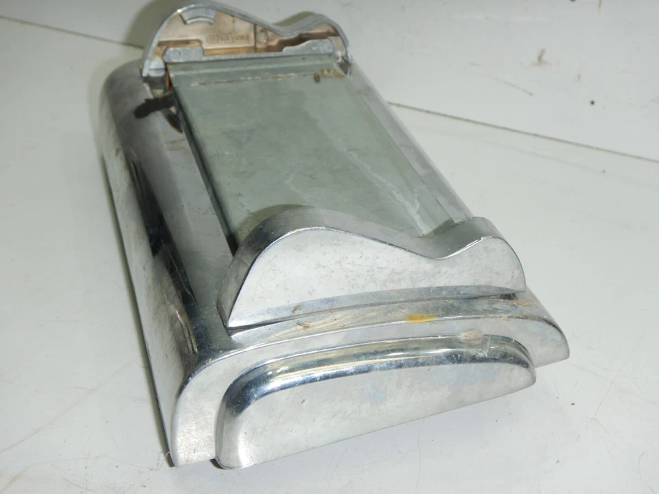 1946-1951 Kaiser Frazer Manhattan 226 пепельница для заднего сиденья - Изображение 2 из 4