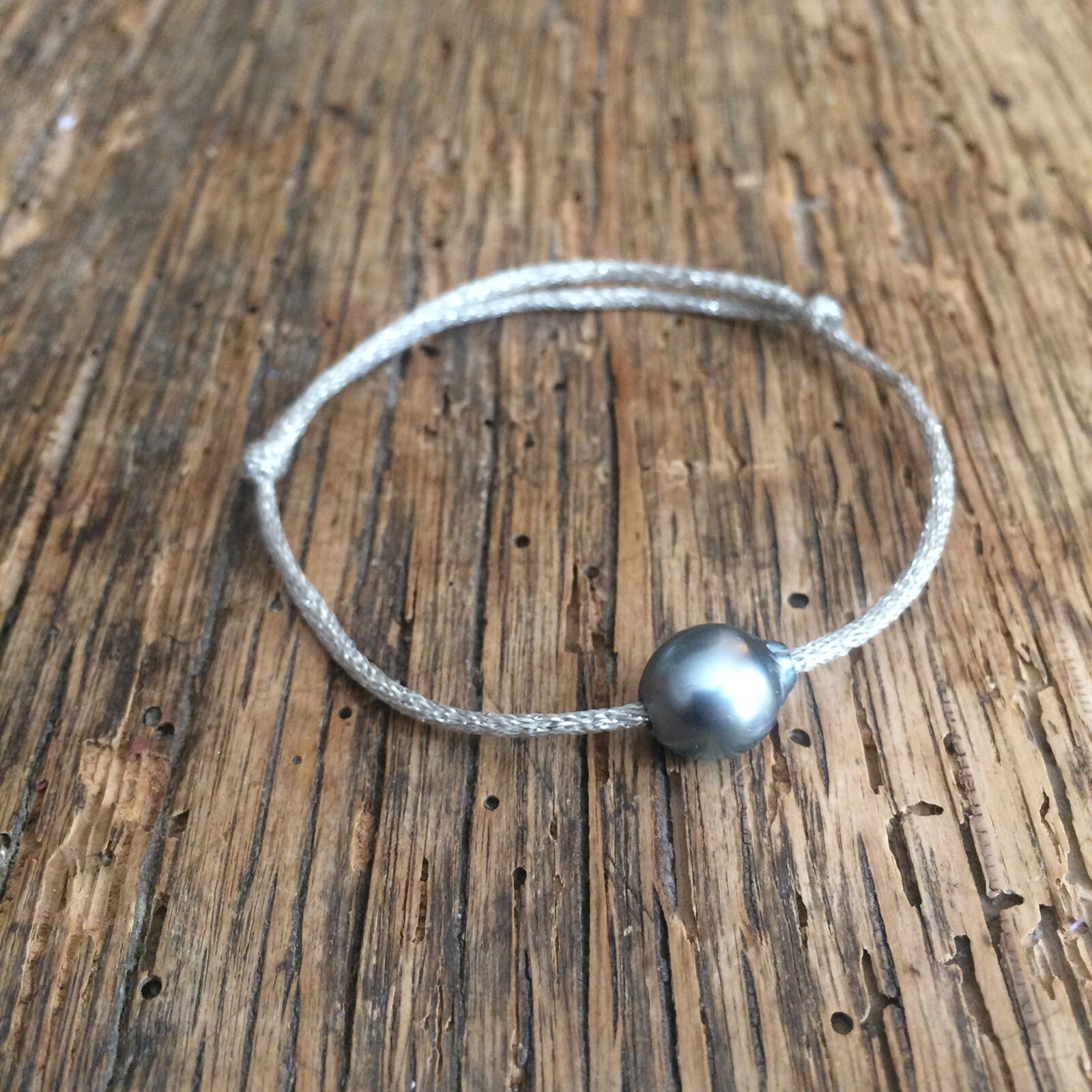 Bracelet perle de Tahiti sur cordon Japonais ajustable, bijou homme et femme