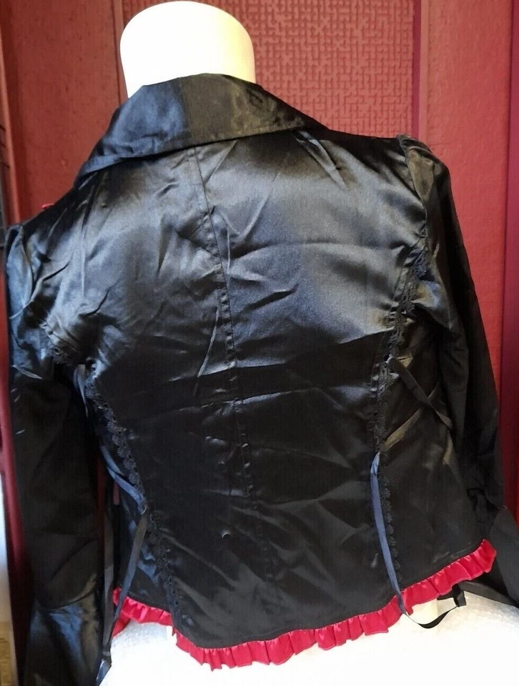 GIACCA GOTICA NERA CON MANICHE A PIPISTRELLO,BLACK GOTHIC JACKET - Immagine 2 di 4