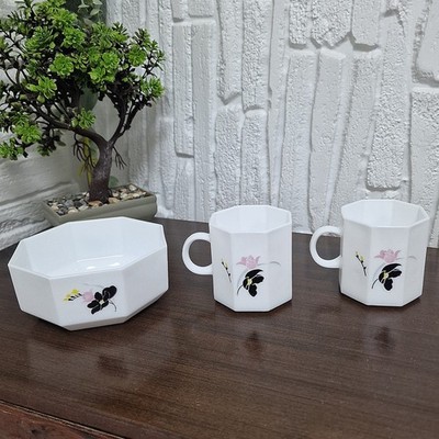 Arcopal France achteckige Milchglas Becher Tassen Set + Schale Vintage Floral 3tlg Lot