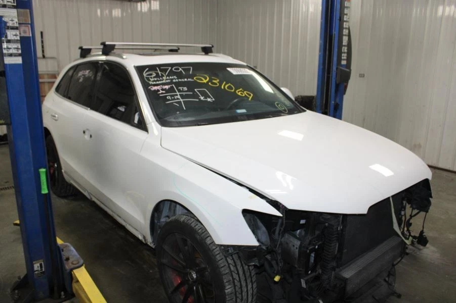 2015 Audi Q5 Used Rear Hatch Spoiler Local Pick Up Only - Stock #231069 Foto 2 de 4