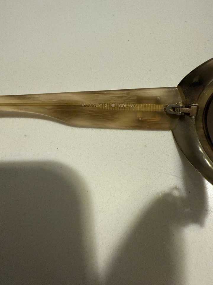 Gafas de sol Fendi vintage para mujer años 90 Foto 3 de 4