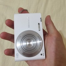 Samsung MV900f Digital Camera 1080i HD Video Recording Tiltable Screen - 90 New