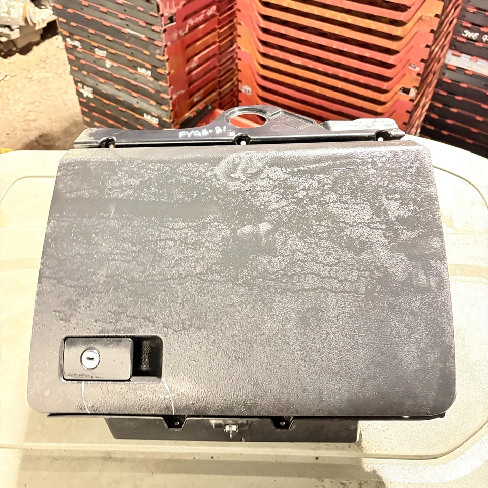 Guantera compartimento de almacenamiento Volkswagen Passat 2010-2015 Foto 2 de 4