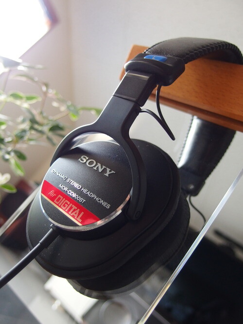 Sony MDRCD900ST Studio Monitor Headphones for Pro from Japan DHL Fast