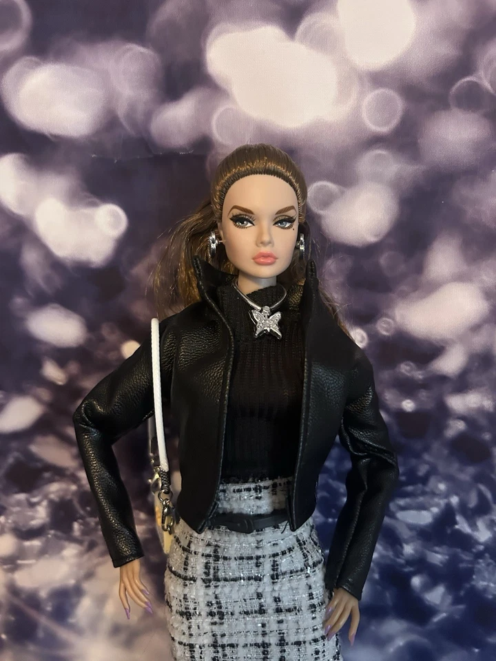 Nueva Chaqueta Negra, Cuello Alto Negro, Falda Tweed, Accesorios, Regalo Gratis 🎁 Foto 4 de 4