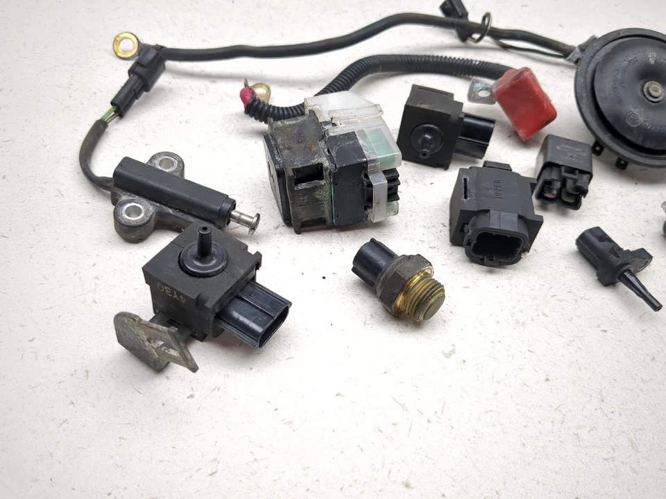 05-09 Juego de relés Suzuki Boulevard C50 VL800 soporte arranque batería punta Foto 2 de 4