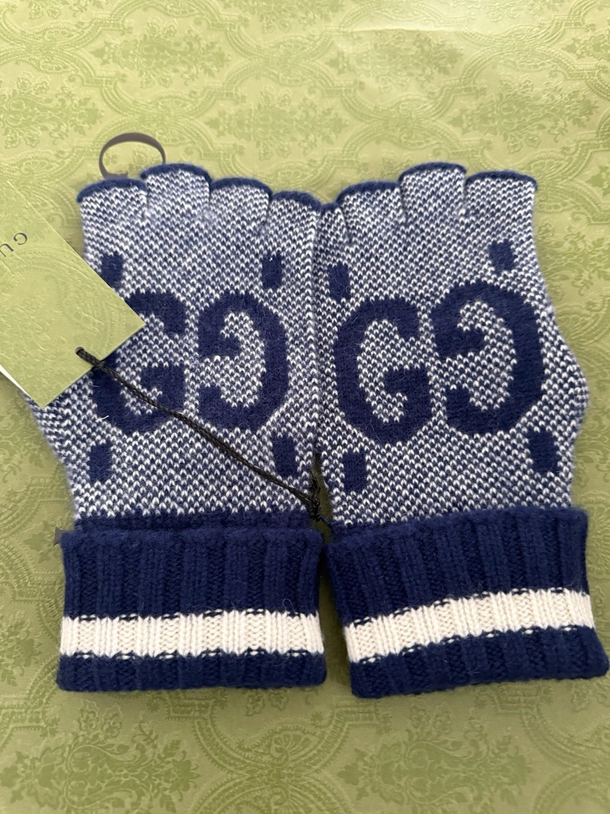 GUCCI GG BLUE FINGERLESS GLOVES SIZE M