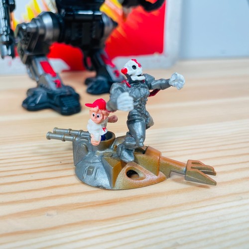 De Colección Mighty Max Apaga Cybot Variante Ojos Amarillos 100% Completo con Tarjeta - Imagen 20 de 24