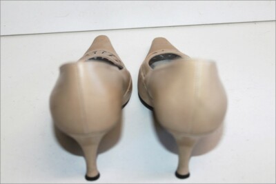 Escarpins Charles Jourdan En Cuir Beige Ajouré - Pointure 38 (US 7.5) - Talon 7.5 Cm