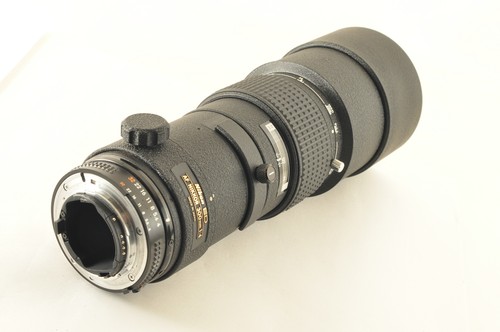 Nikon Nikkor AF 300mm f/4 ED Telephoto Lens From JAPAN #978 - Picture 4 of 12