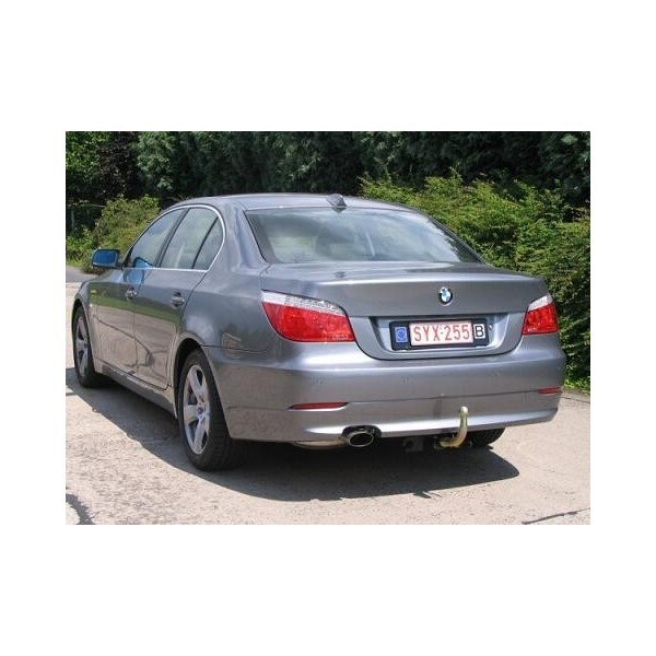 Attelage BMW E60 amovible invisible solution anti découpe pare-chocs sport