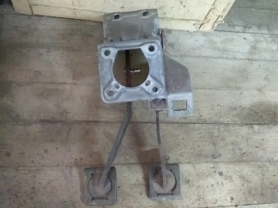 1995-2007 FORD RANGER CLUTCH PEDAL ASSEMBLY OEM 1995-2007 - image 4 of 4
