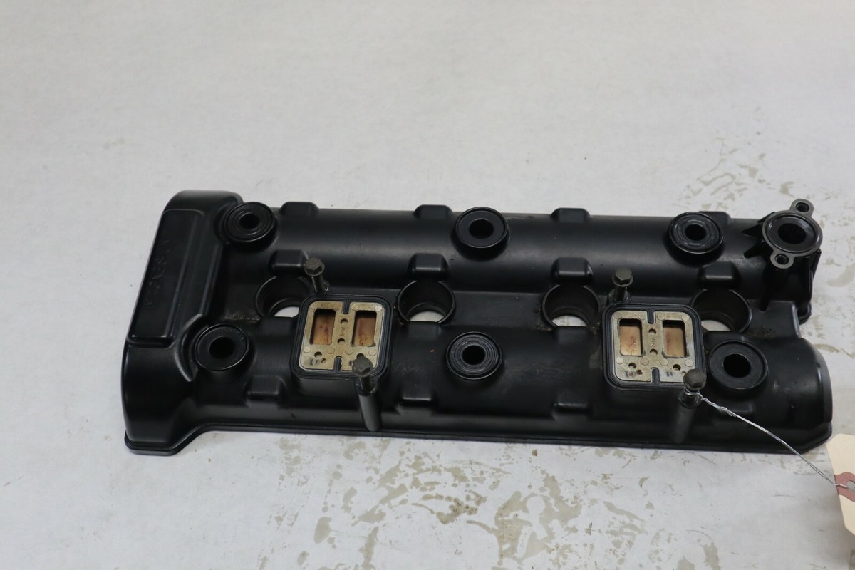 OEM Suzuki Motorcycle Cylinder Head Cover 2002 GSXR600