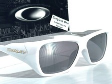 NEW Oakley CHAMINADE Pearl White PRIZM Black Iridium Lens Sunglass 9492-02