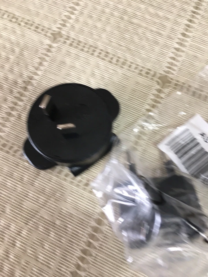 Mini USB Bundle! Car + AC Charger + 2 Cases+Mini USB Cable+Headphones Blackberry - Image 2 of 4