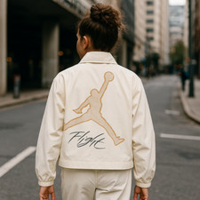 Nike Jordan Unisex Medium Jacket White Sail Flight Logo Water Resistant NWT