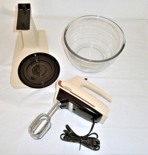 Vintage 1983 Sunbeam Mixmaster 5 speed Almond Hand / Stand Mixer 02136 EXCELLENT - Picture 7 of 11