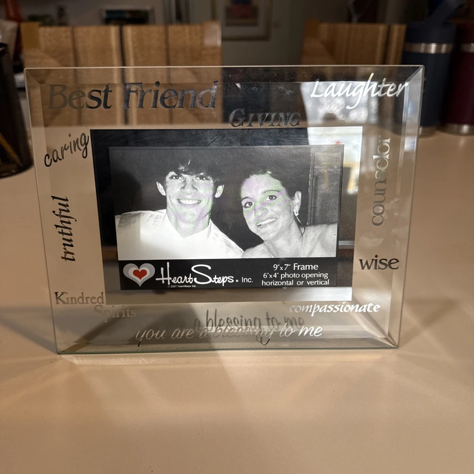Marco Heartsteps Acrílico Transparente Best Friends 4 x 6 *NUEVO*en Embalaje Original Foto 2 de 4