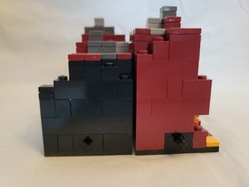 LEGO Minecraft Micro World #21106 The Nether (2013) 99% Complete W Book 2