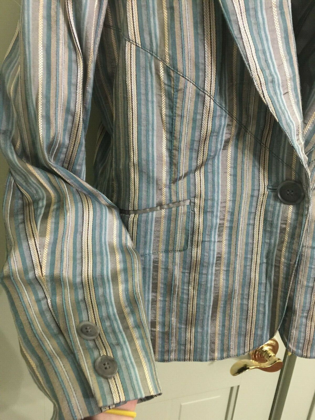 Picture 3 of 6