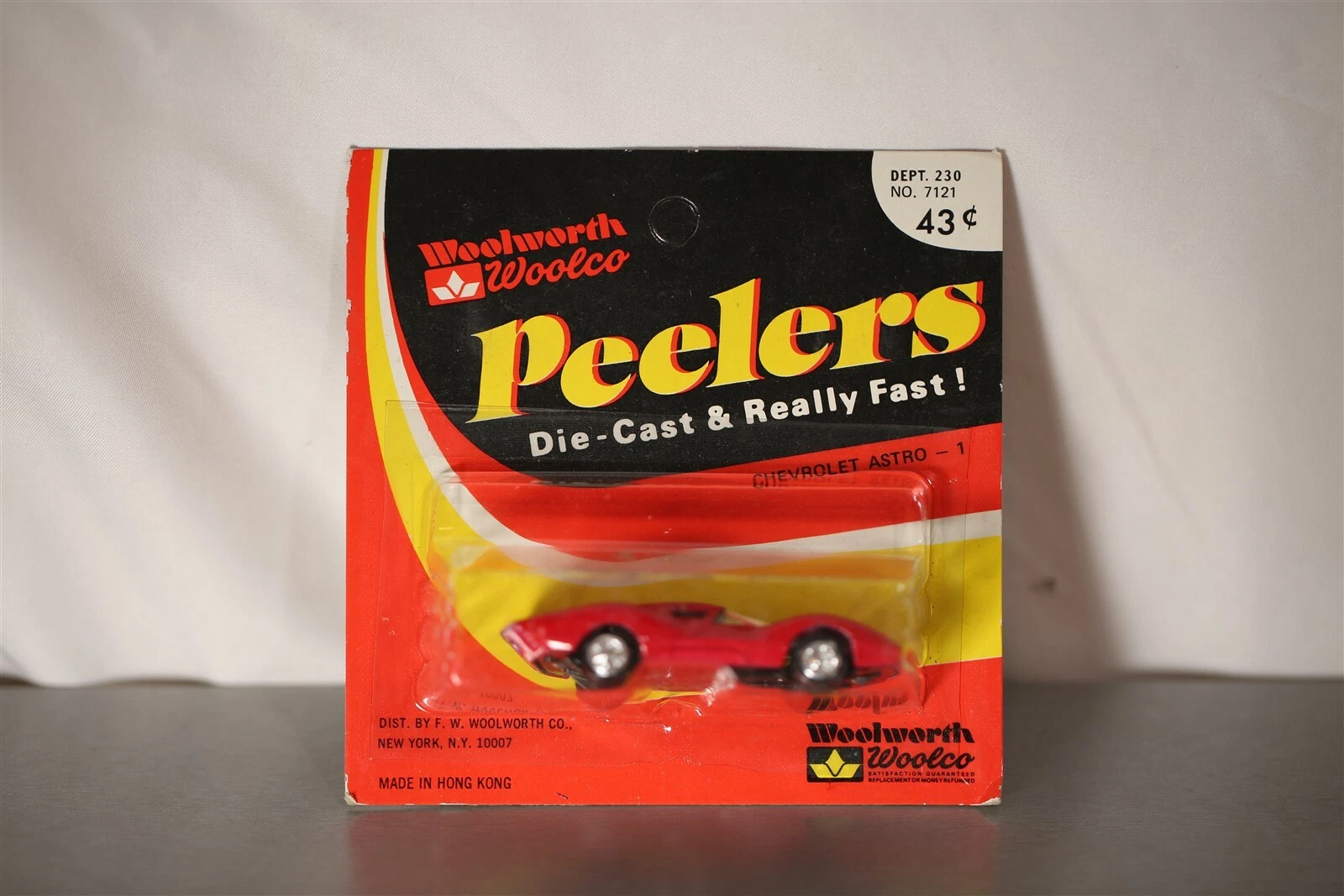 UNPUNCHED WOOLWORTH PEELERS CHEVROLET ASTRO CARDED RED