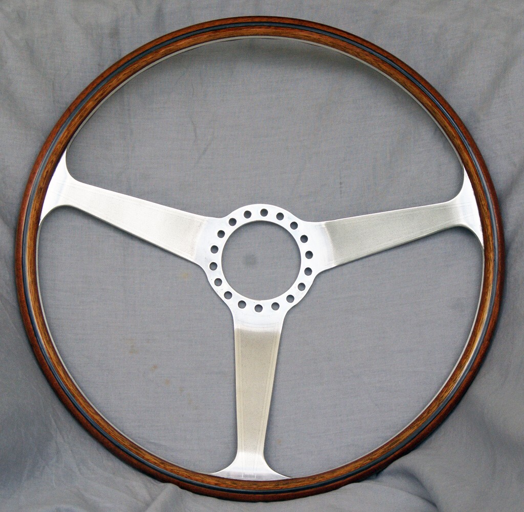 Wood Steering wheel restoration; Nardi, Porsche, Ferrari, Maserati, Lamborghini