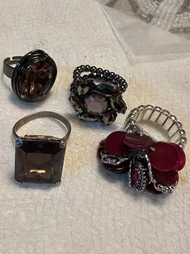 VTG LOT OF 4 COCKTAIL RINGS- All Adjustable - COSTUME JEWELRY