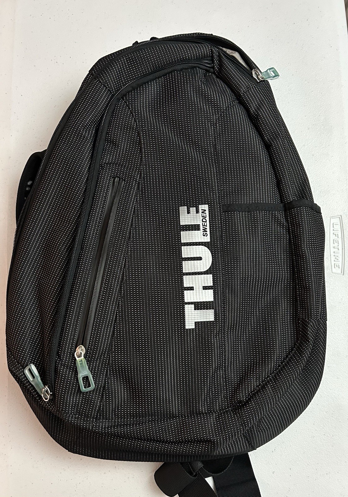 Thule Crossover Sling Bag 21" X 15" Excellent Condition