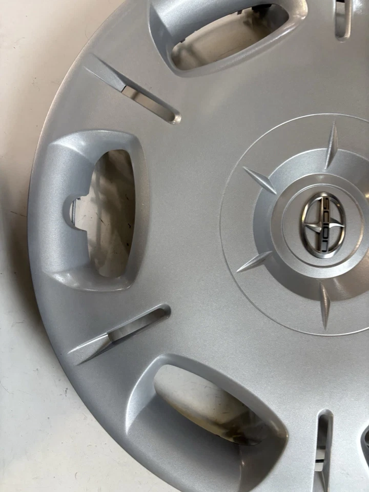 2008-2014 Scion XB XD 16" OEM Silver Wheel Cover 6-Spoke A052A 61151 - One/1 - Image 4 of 4